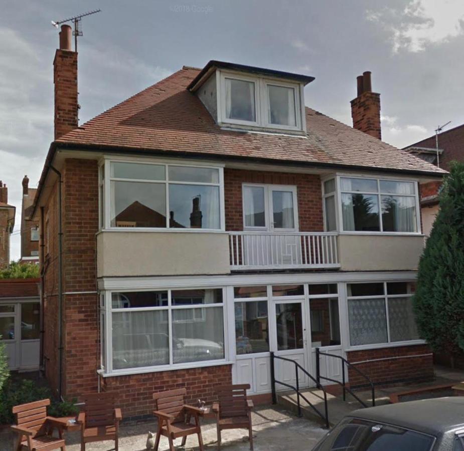 Large Ground Floor Studio Holiday Apartment Skegness - Flat 12 Екстериор снимка